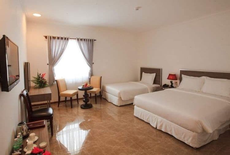 Den Long Do Hotel