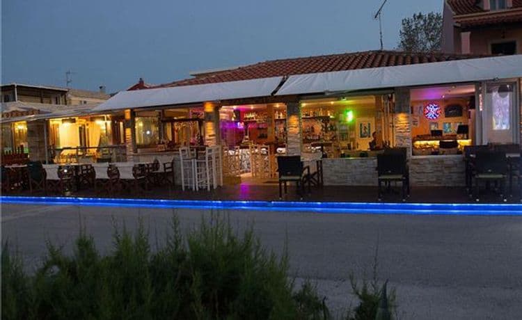 Kormoranos Beach Hotel
