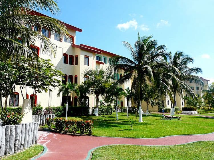 Cancun Clipper Club