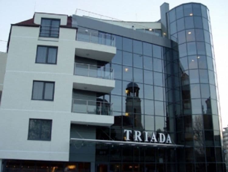 Triada Hotel