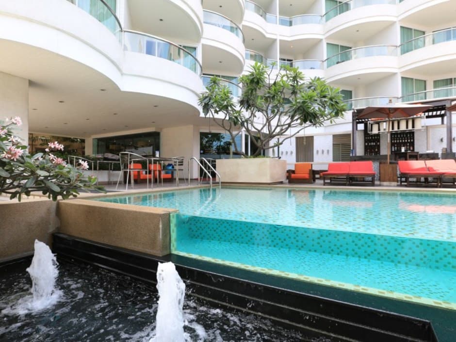 Pattaya Sea View Hotel