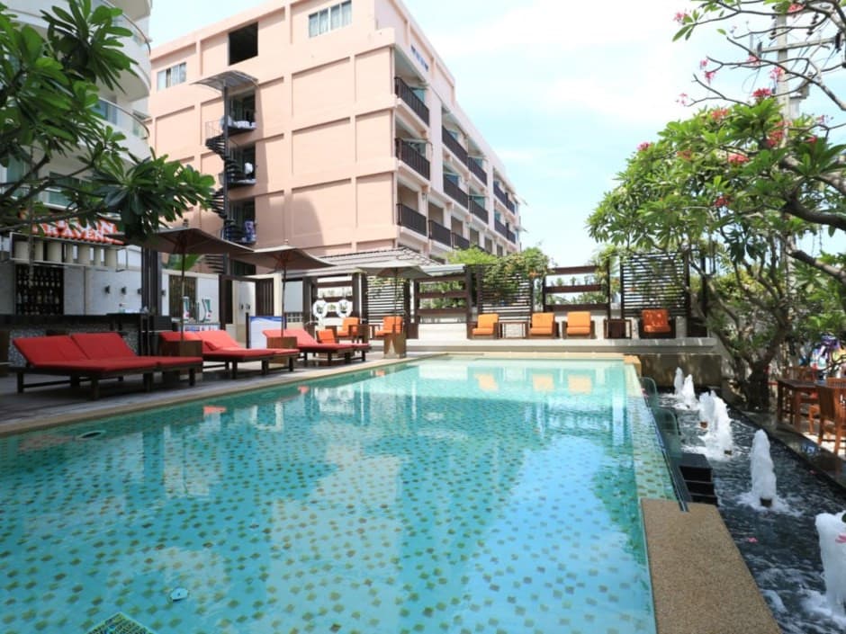 Pattaya Sea View Hotel