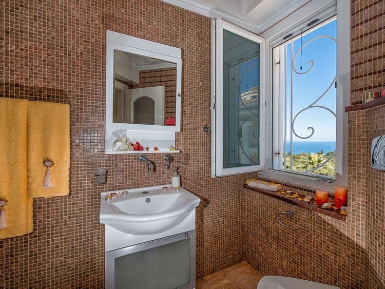 Frido Luxury Villa