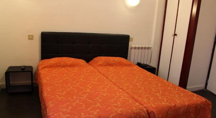 Gold Hotel