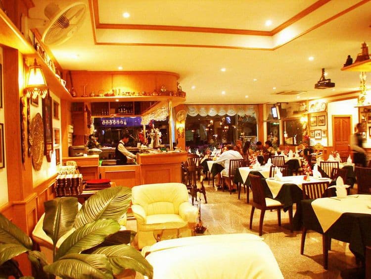 Seven Oaks Inn Pattaya