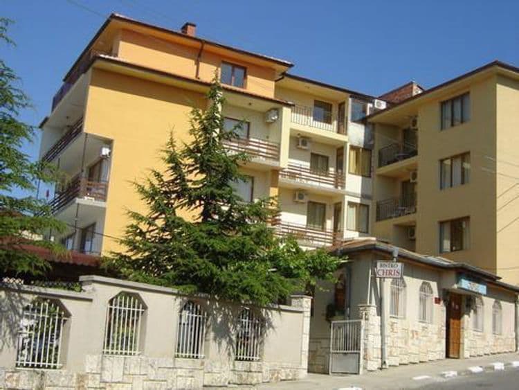 Chris Hotel