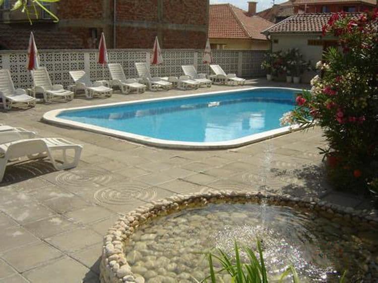 Chris Hotel