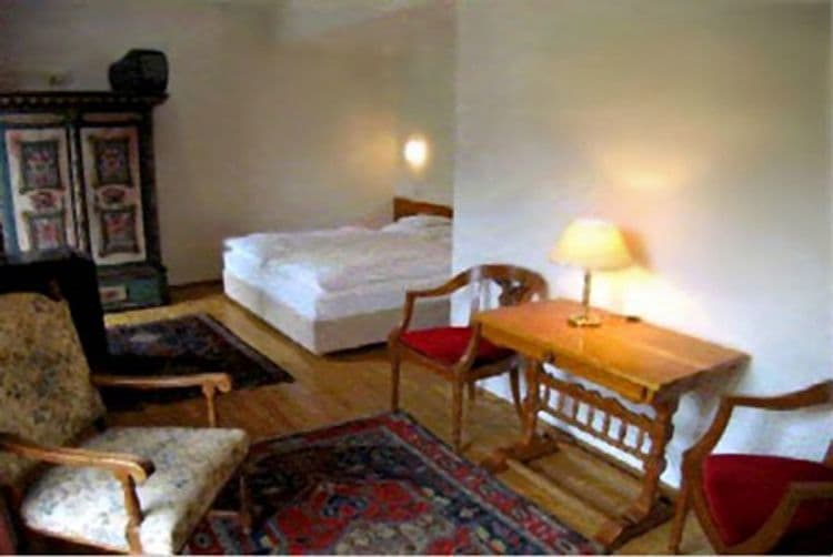 Nefer Pension