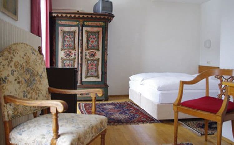 Nefer Pension