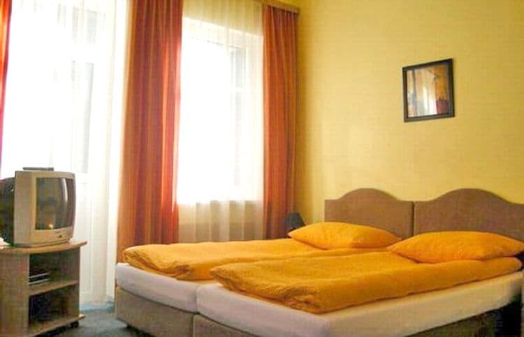 Nefer Pension