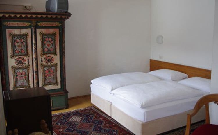 Nefer Pension
