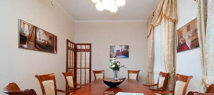 Alqush Downtown Hotel