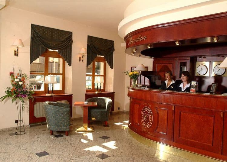 Carlton Hotel