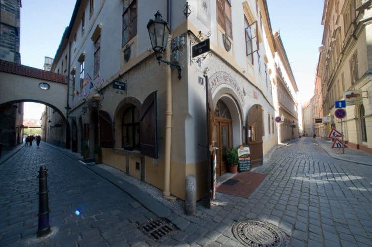 Cerny Slon Hotel