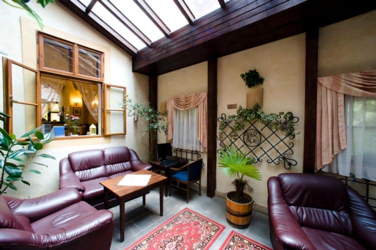 Cerny Slon Hotel
