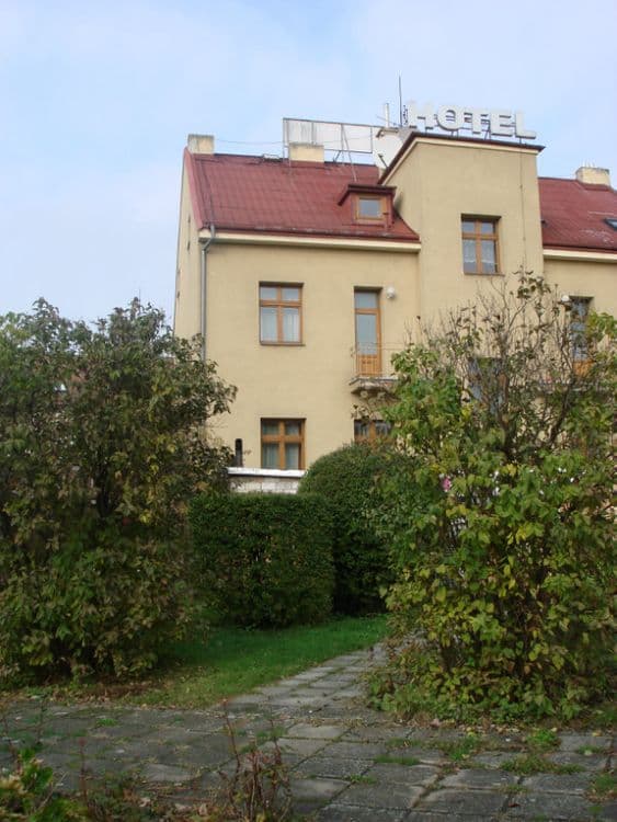 51 Hotel