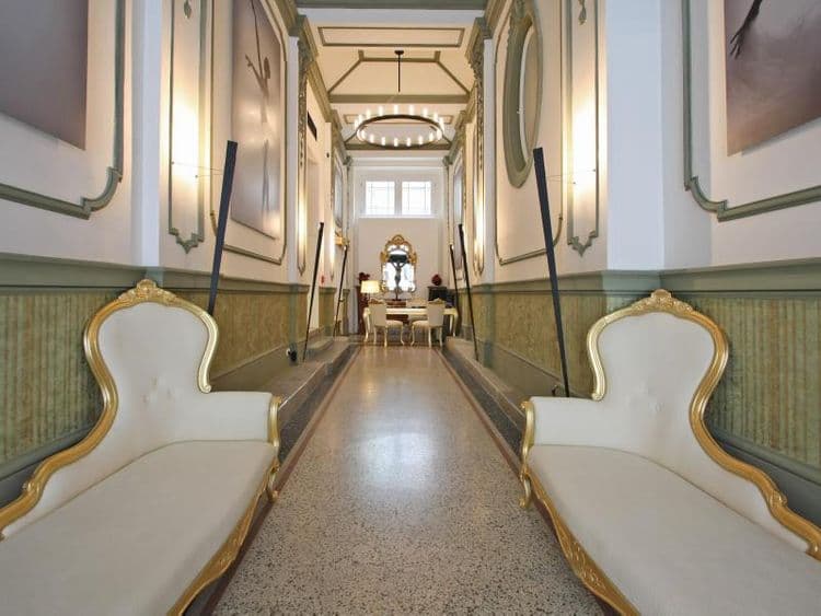 La Ballerina Hotel