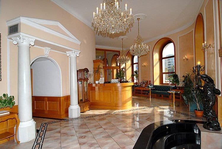 Opera Hotel