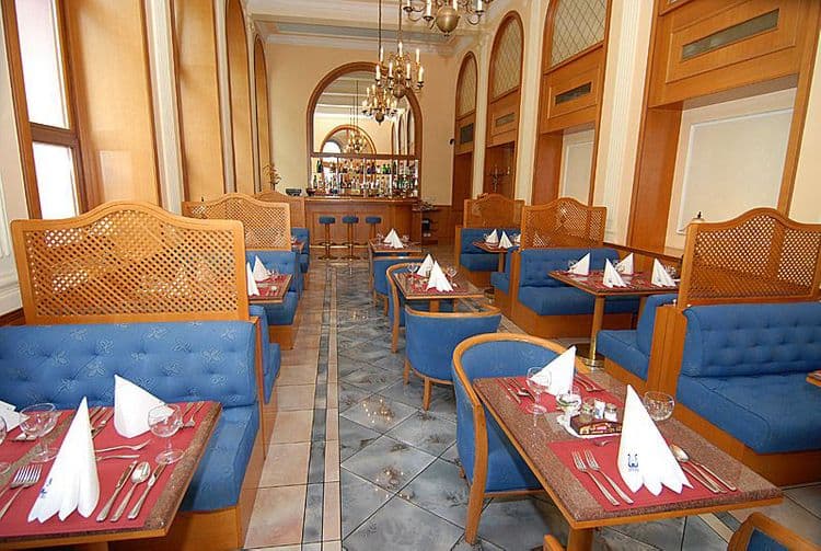 Opera Hotel