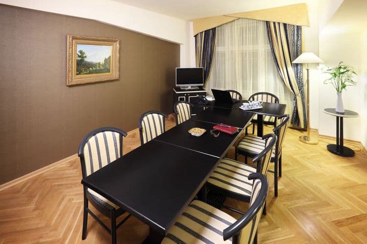 Elysee Hotel