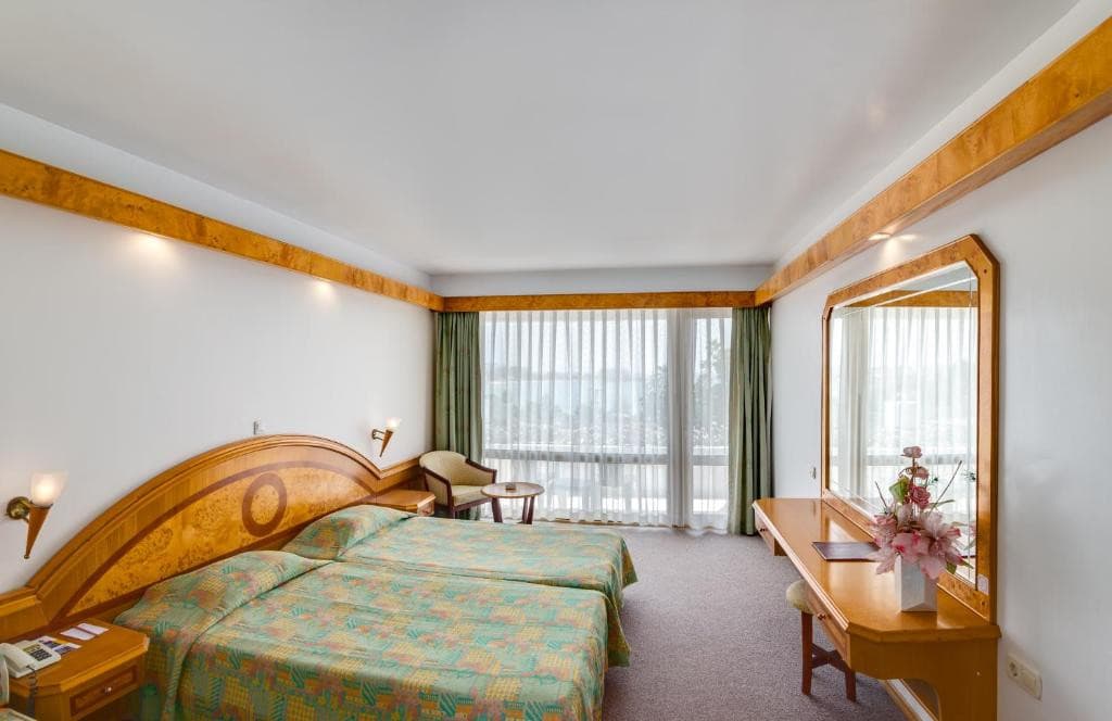 Rubi Hotel