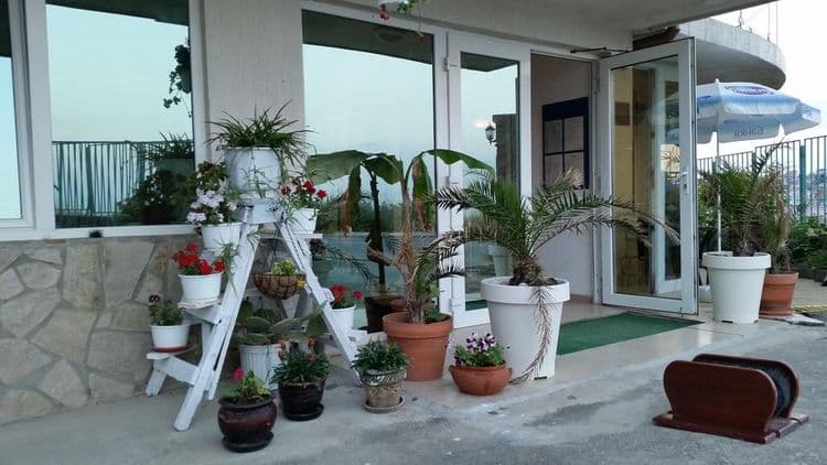 Lozite Hotel