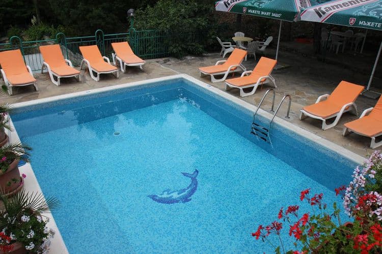 Zora Hotel