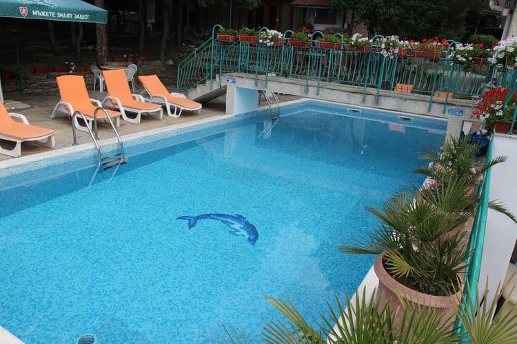 Zora Hotel