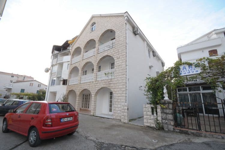 DiEden Villa