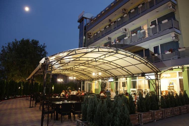 Zaara Hotel