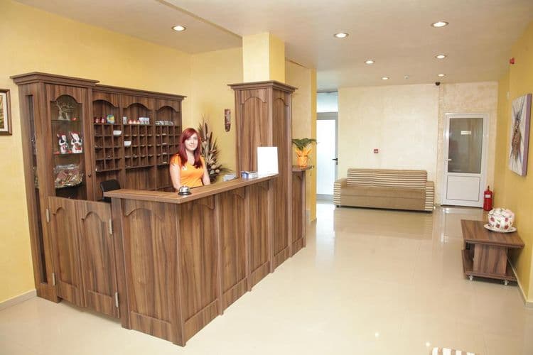 Zaara Hotel