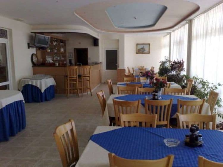 Larisa 1&2 Hotel