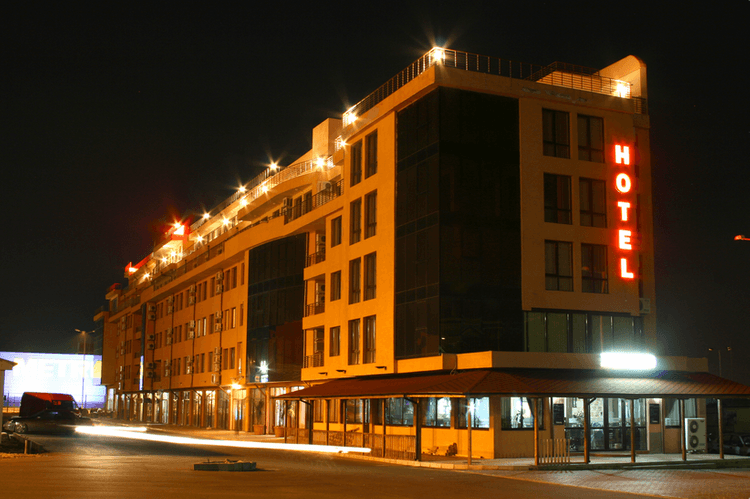 Avenue Hotel