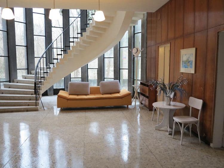 Tango Hotel