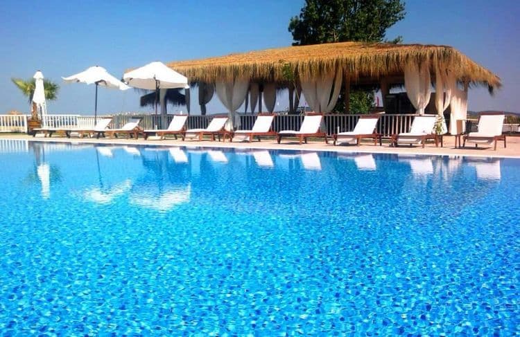 Apolonia Resort