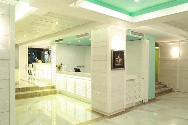Perla Royal Hotel