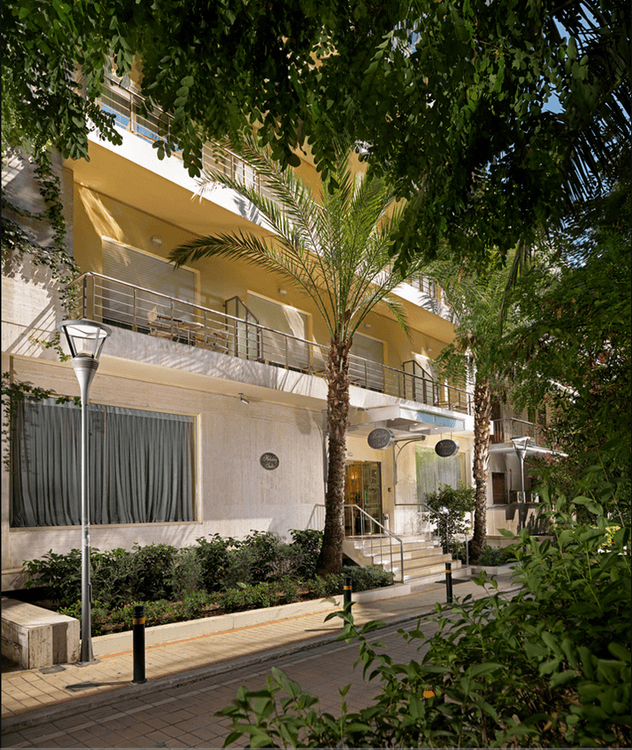 Holiday Suites
