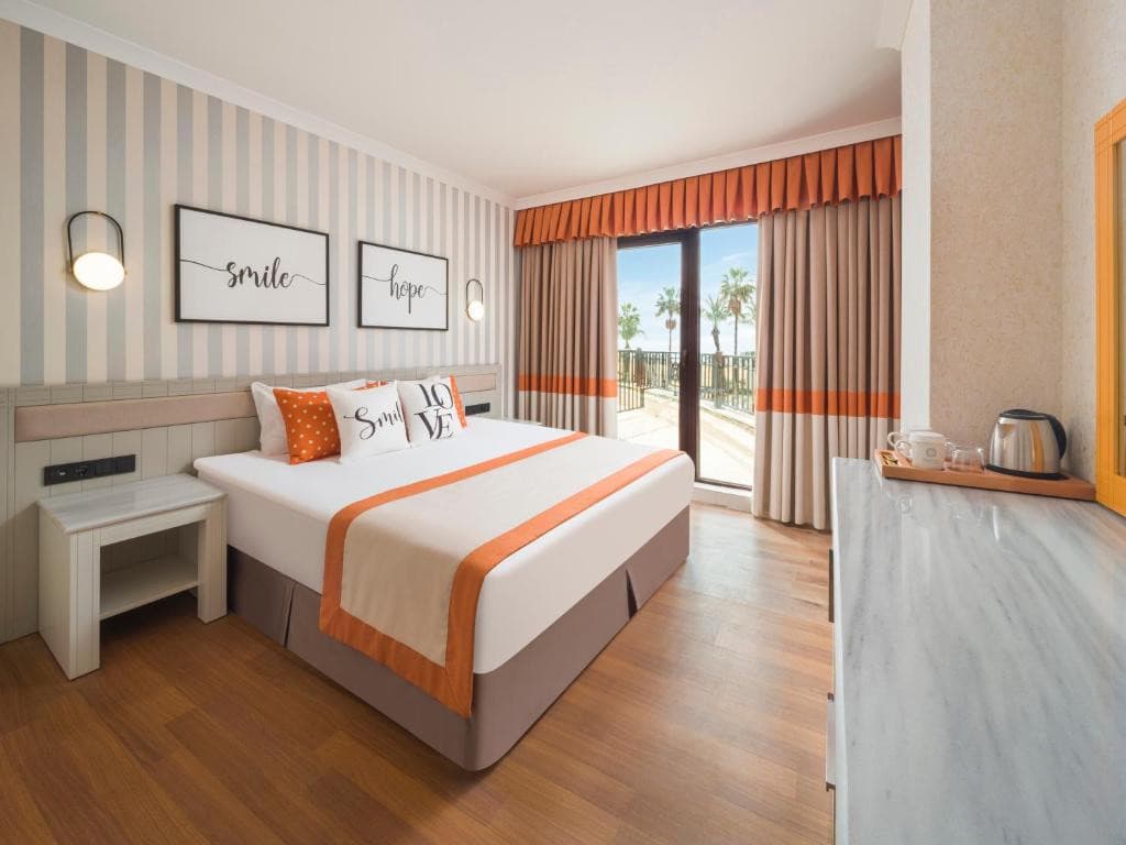 Lyra Resort Hotel