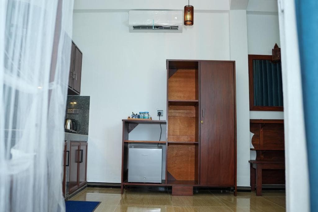 Ocean's Eye Hotel