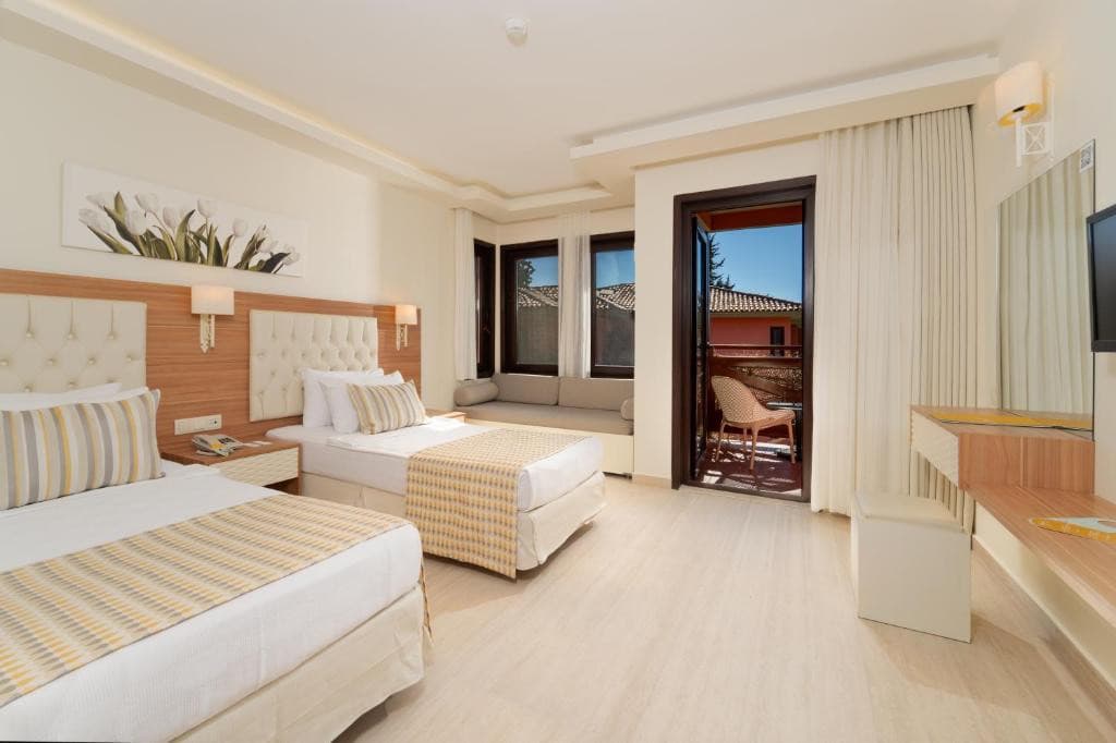 Sun City Hotel & Beach Club