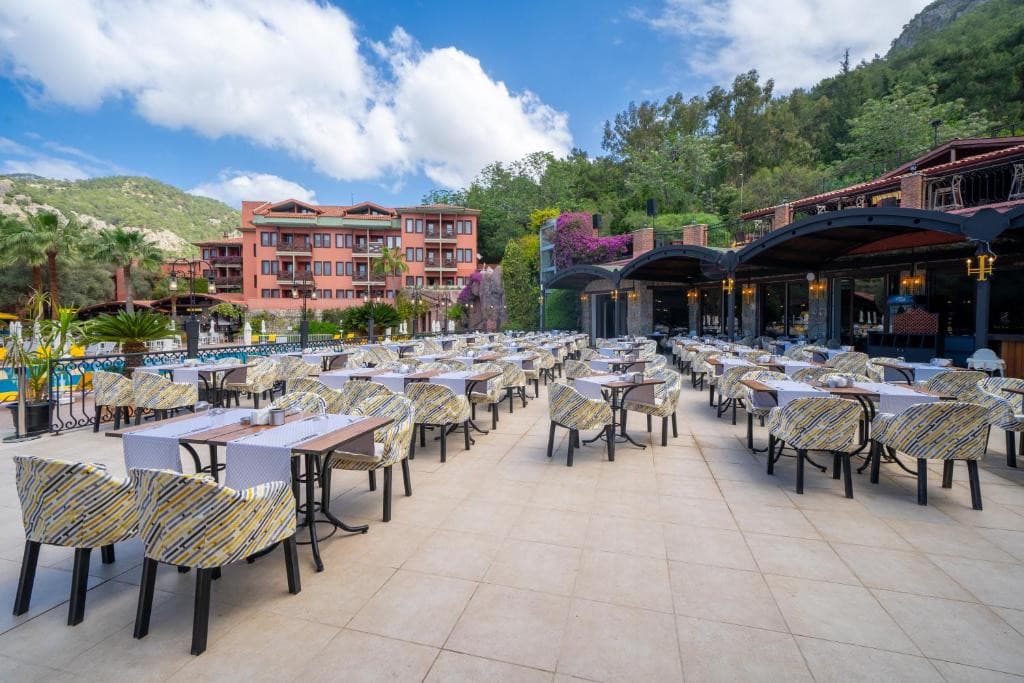 Sun City Hotel & Beach Club