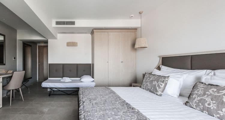 Cronwell Resort Sermilia