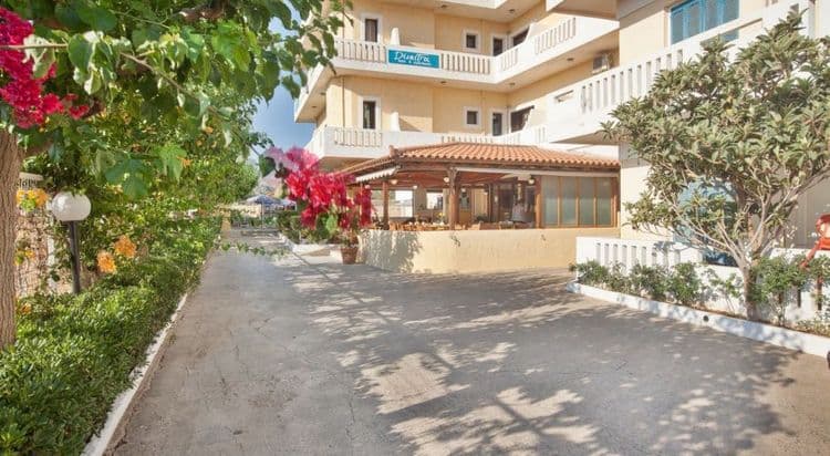 Dimitra Hotel & Apartments