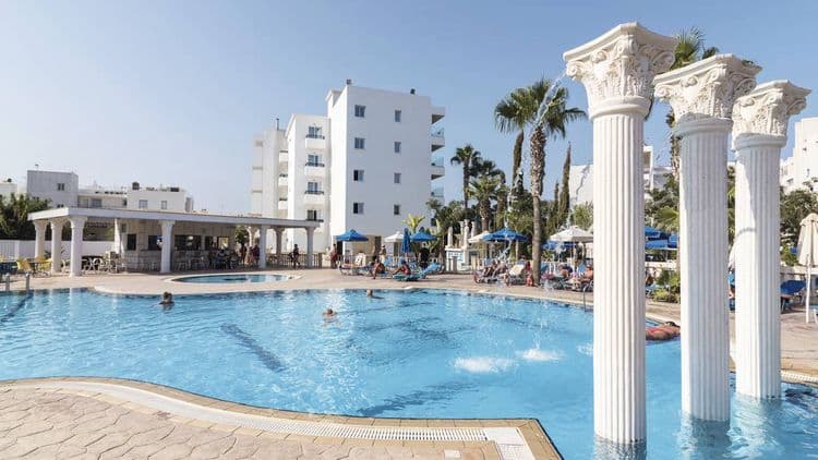 Chrystalla Hotel