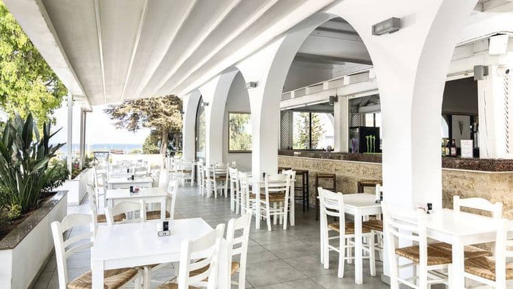 Chrystalla Hotel