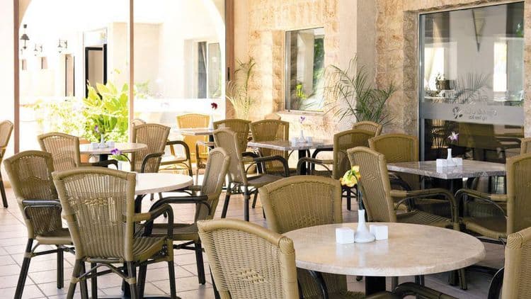 Chrystalla Hotel