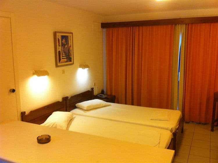 Kassavetis Hotel Studios & Apartments