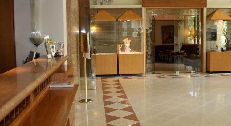 Nepheli Hotel