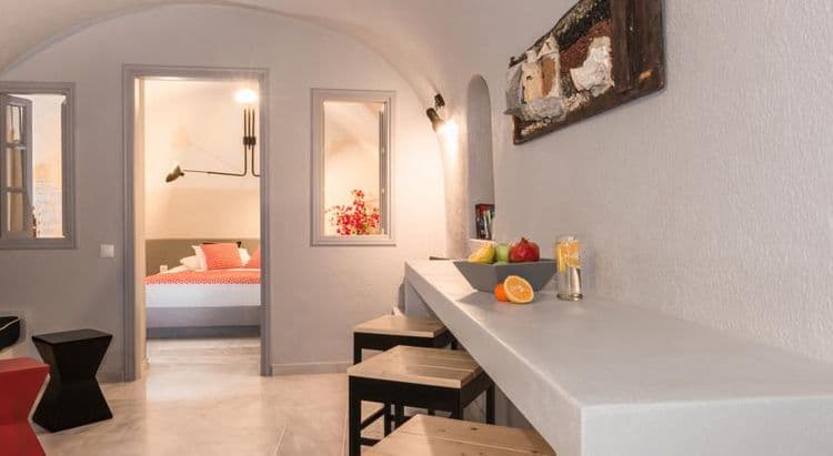 Nonis Apartments