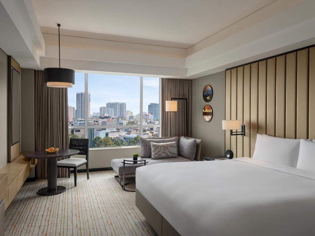 NEW WORLD RESORT